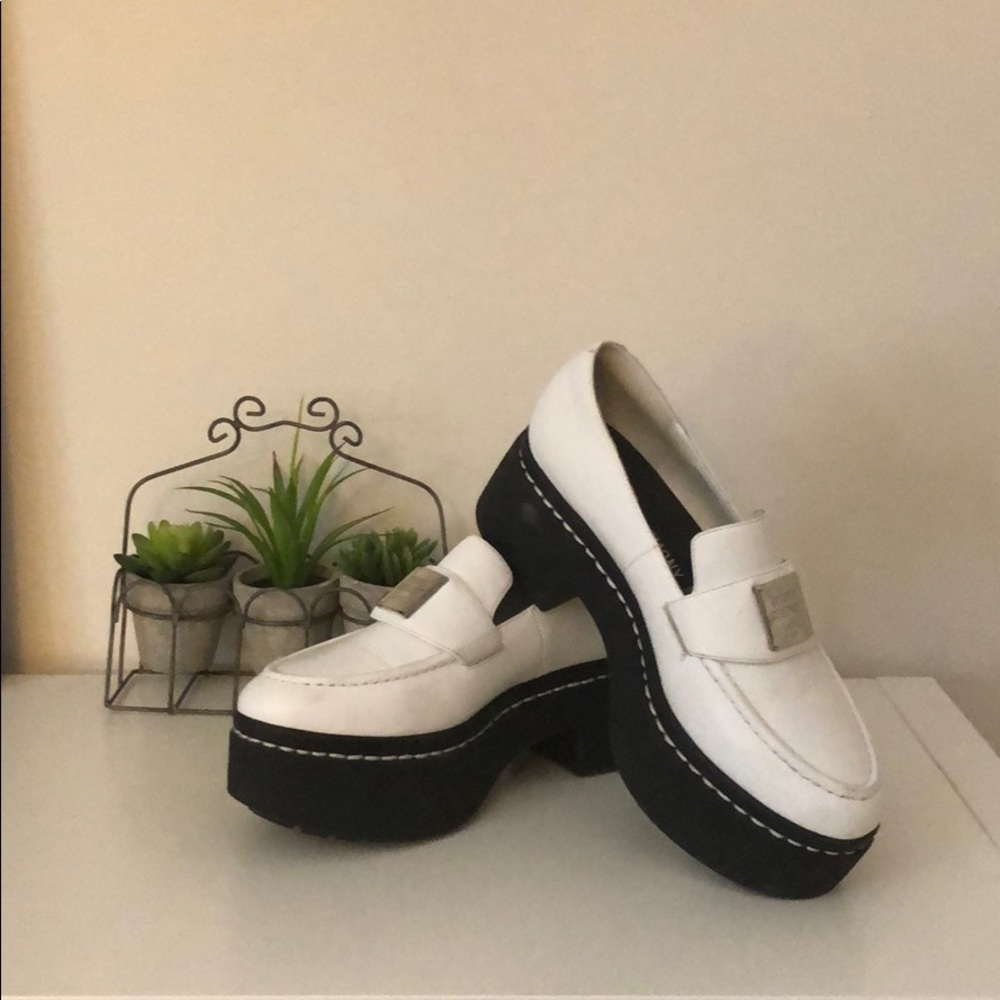 Open ceremony loafers